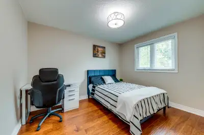 Room for rent close to UTM & Sheridan for students/co-ops