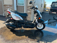 À vendre scooter Yamaha Zuma XR 50 cc