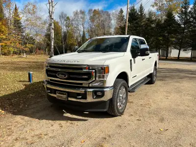 2022 Ford F350 Lariat 6.7 Diesel fully loaded in mint showroom condition like new reason for selling...