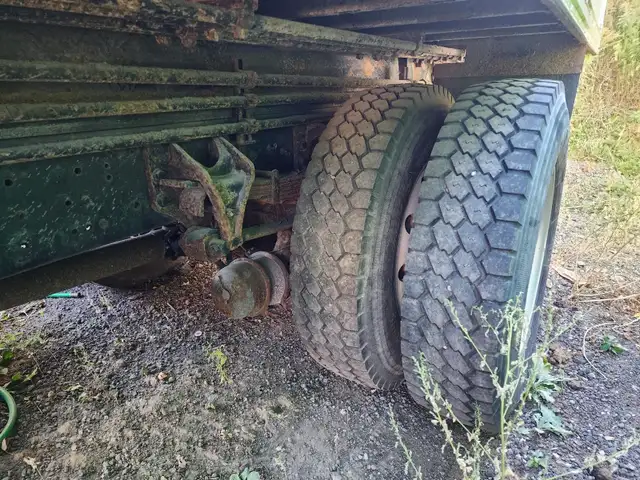 2003 International 4300 in Heavy Trucks in Hamilton - Image 8