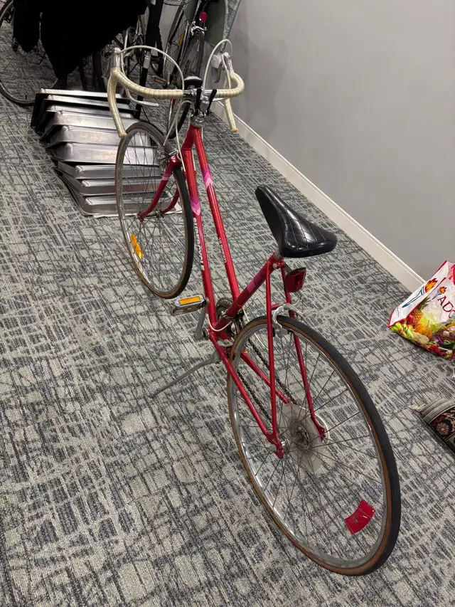 vintage bike  in Road in City of Toronto - Image 6