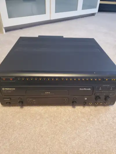 PIONEER CLD-V850 CD CDV LD-PLAYER LASER KARAOKE, View more