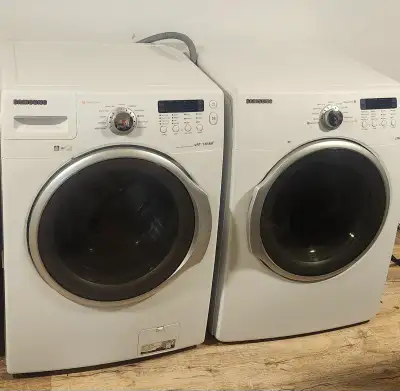 Laveuse et secheuse, View more
