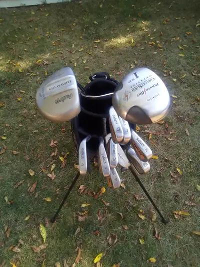 Golf clubs (left), View more