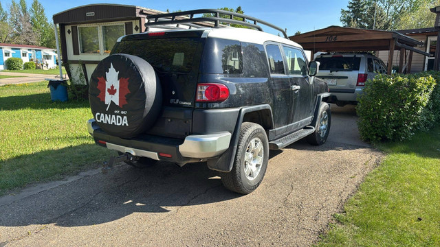 2007 Toyota FJ Cruiser 4WD V6 4.0L 6 speed Manual Transmission in Cars & Trucks in Edmonton - Image 3