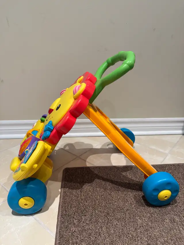 Fisher-Price Musical Lion Walker – Great Condition! in Toys in Ottawa - Image 4