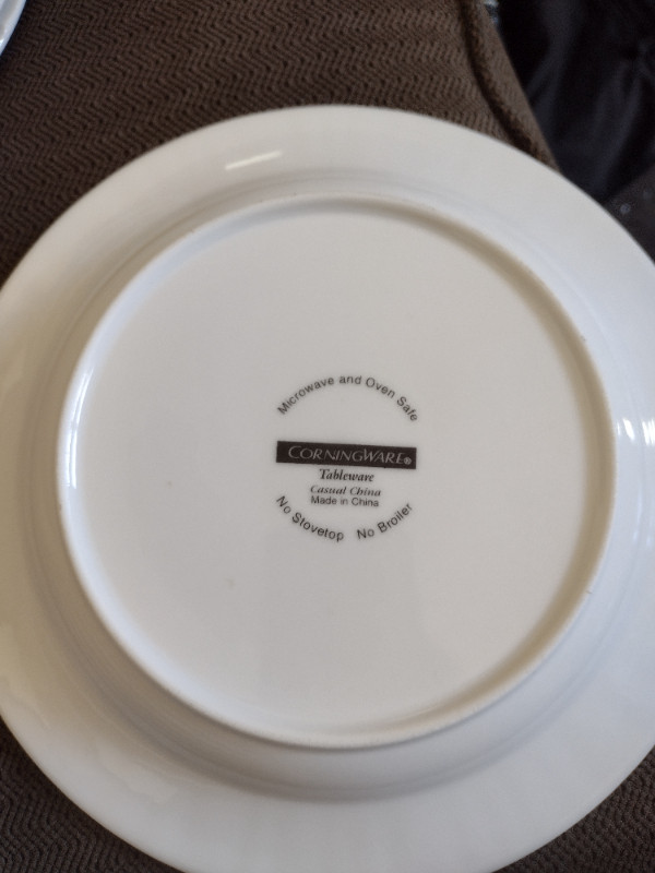  7 White 8" Salad Plates $5 for all in Kitchen & Dining Wares in Winnipeg - Image 3