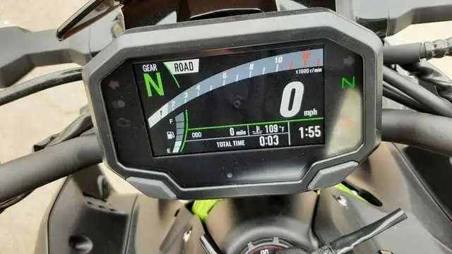 2021 Kawasaki Z900 ABS in Sport Touring in Timmins - Image 10