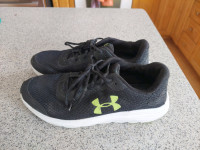 Under Armour Surge Running Shoes
