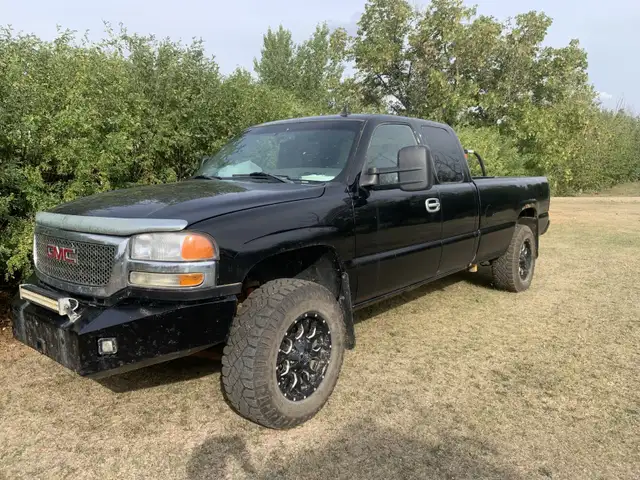 2006 duramax in Cars & Trucks in Grande Prairie - Image 2