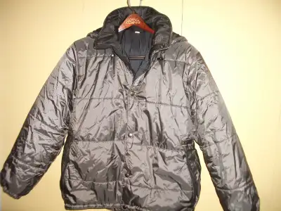 comme neuf  manteau KANUK pour femme manteau d'hiver - size S /P, View more