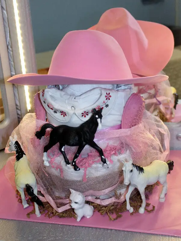 MY DIAPER CAKE CREATIONS in Bathing & Changing in Guelph - Image 11