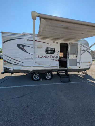 2012 Dutchmen 202RBS Small lightweight travel trailer in great condition ready to go. No work needed...