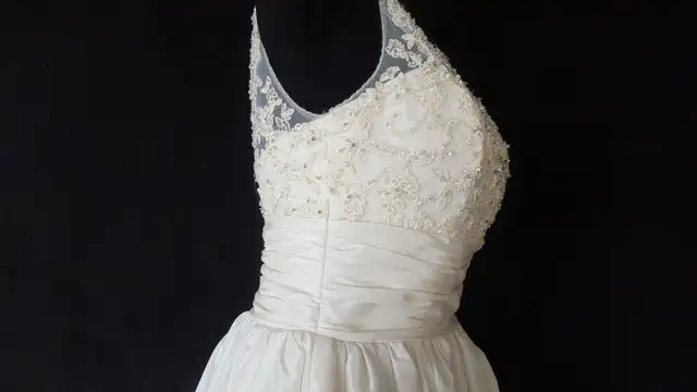 Princess Wedding Dress in Wedding in Saskatoon - Image 5