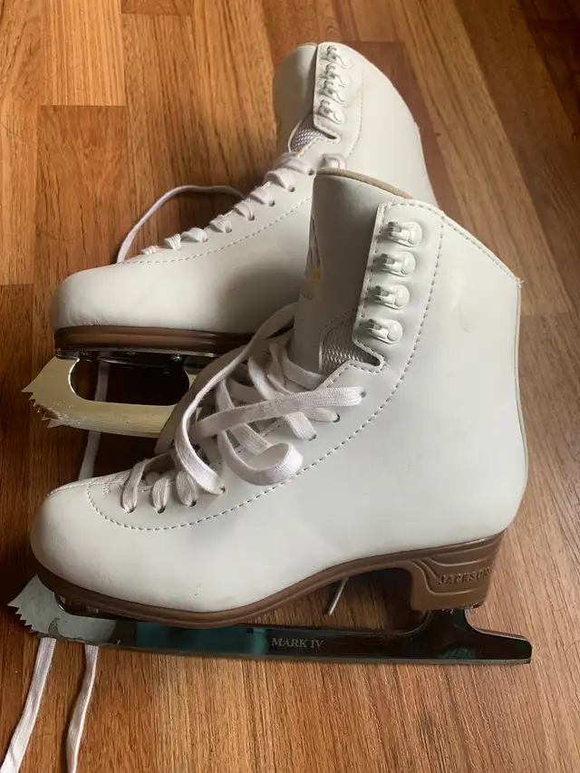 Jackson Artiste Figure Skates in Skates & Blades in Muskoka - Image 2