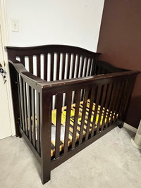 Shermag 4 in 1 convertible crib walnut colour
