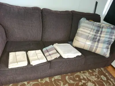 Bedding comforter blanket set with pillow cases, View more