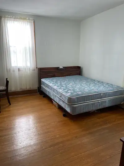 Large and bright room with closet available in a 3 bed / 2 bath unit with 2 other girls. Literally a...