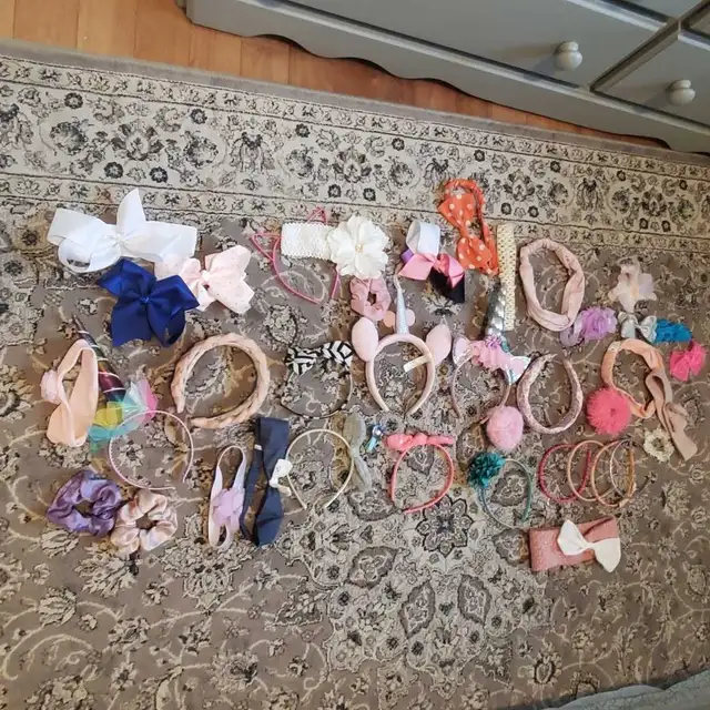 GIRLS HAIR ACCESSORIES  in Kids & Youth in Brantford - Image 2