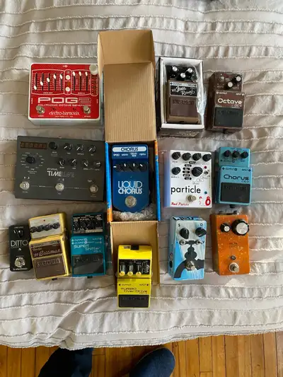 selling or trading guitar pedals/lot, View more