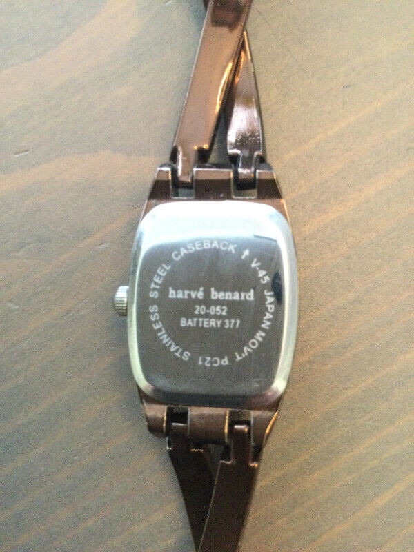 Harve Bernard Quartz Watch in Jewellery & Watches in Edmonton - Image 3