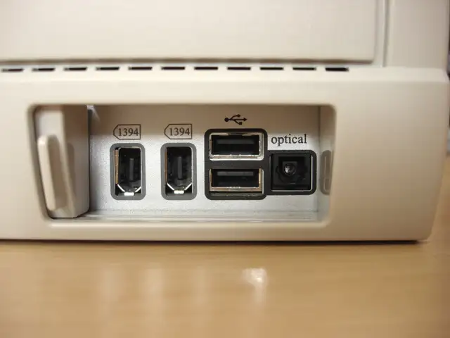Vintage Retro gaming PC a 1990s BookPC in Desktop Computers in Edmonton - Image 10