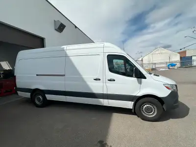 Mercedes Sprinter 2500 170” cargo van. Was really surprised at the power of this diesel package. Sup...
