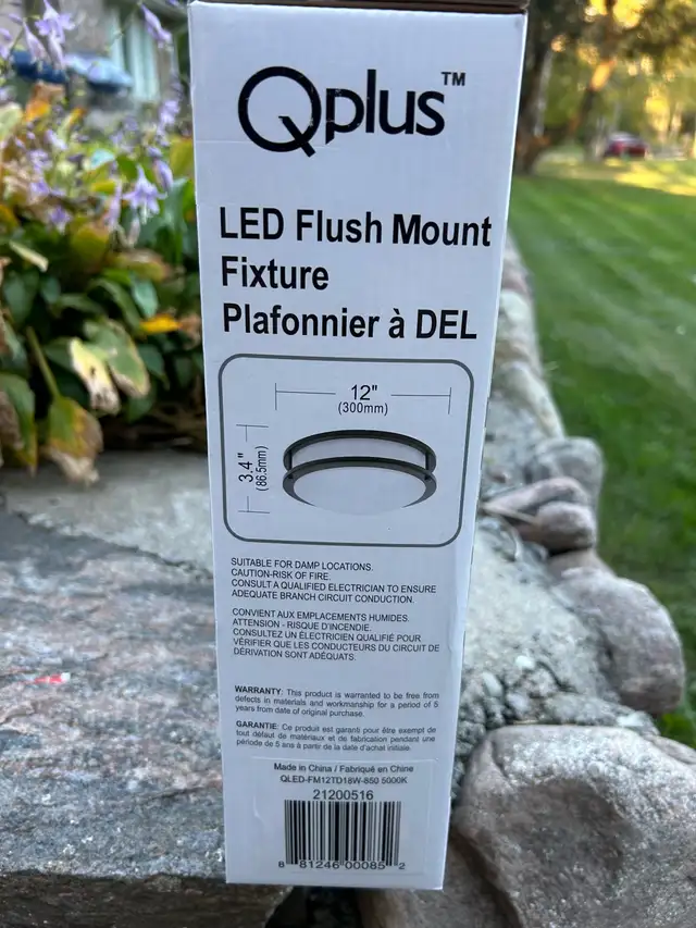 Qplus LED Flush Mount in Indoor Lighting & Fans in Kawartha Lakes - Image 3