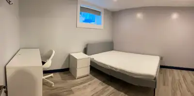 Room for rent-Algonquin College-Female only