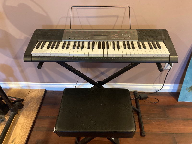 Casio LK165 Keyboard w/Stand & Bench Pianos & Keyboards Edmonton