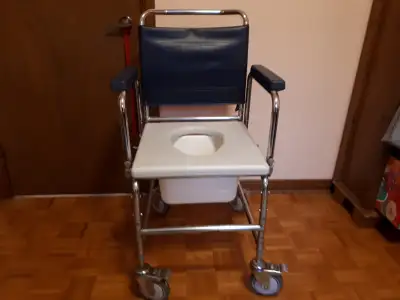 CHAISE TOILETTE ROULANT – WHEELED TOILET CHAIR, View more