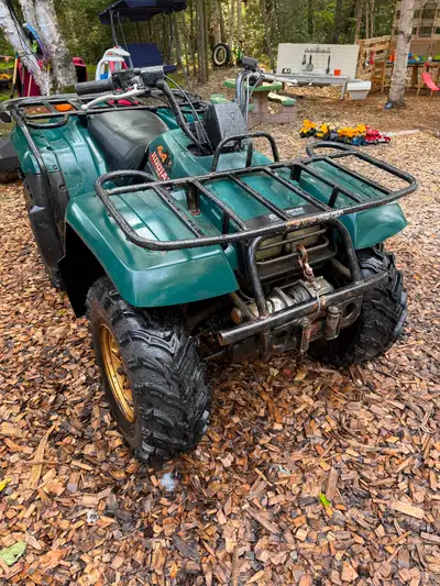 1994 Yamaha Kodiak 400 4X4 Quad Canada Special Edition. 4 Brand New tires, Brand New Carburetor, New...
