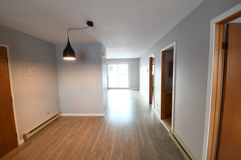 Grand 4 1/2 à louer à Repentigny Locations longue durée Laval/Rive