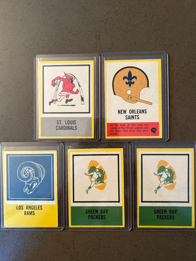 1967 NFL Football Cards  in Arts & Collectibles in Markham / York Region - Image 2
