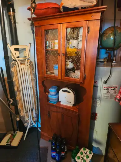 vaisselier en coin en bois, View more