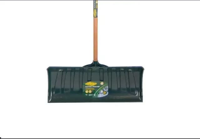 Pelle à Neige Pousse-neige Yardworks Snow Shovel 21 po dans Outils d'extérieur et entreposage  à Ville de Montréal