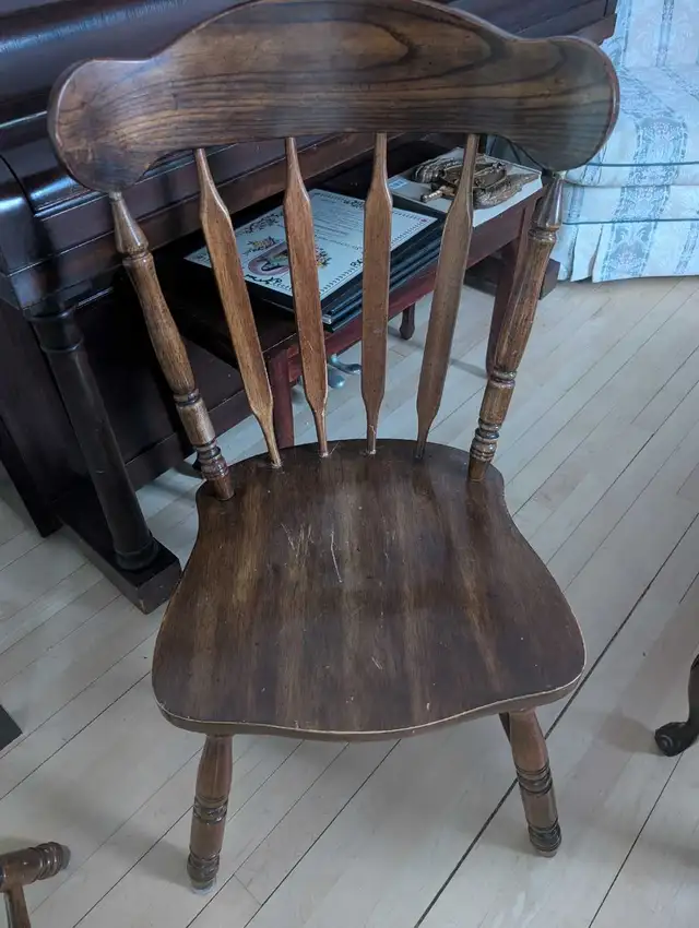 Kitchen Table in Dining Tables & Sets in Petawawa - Image 4