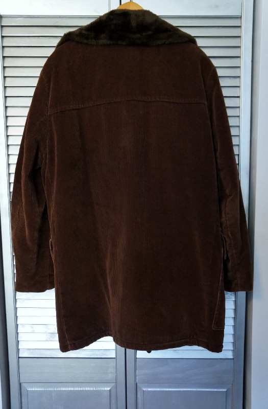 Men's Vintage Brown Corduroy Faux Fur lined Coat - Size 42 in Men's in City of Toronto - Image 3