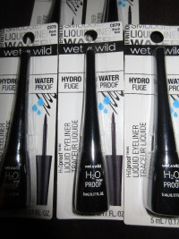 Eyeliner noir Wet &Wild ,waterproof     Très bon prix 5/$10.