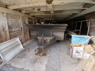 Canadian trailer, 5 ton. 613 678 7160