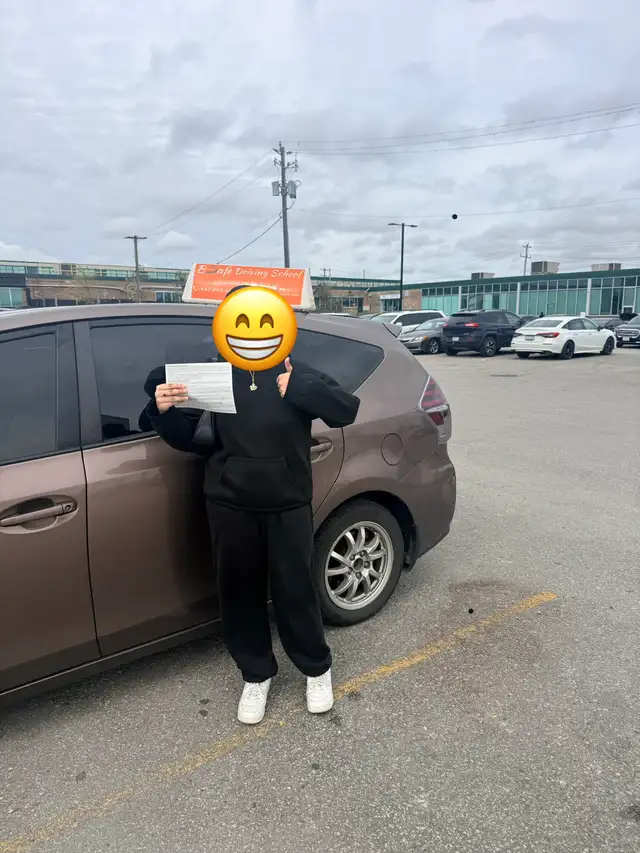 Female Driving Instructor582387429571962881