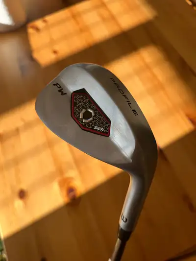 Wilson Profile SGI Men’s RIGHT HAND Pitching Wedge Golf Club New, View more