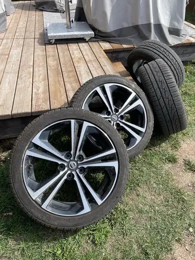 New Sumitomo 225 45R 18 tires mounted on Nissan rims from a 2020 Nissan Sentr SR. Tire monitoring se...