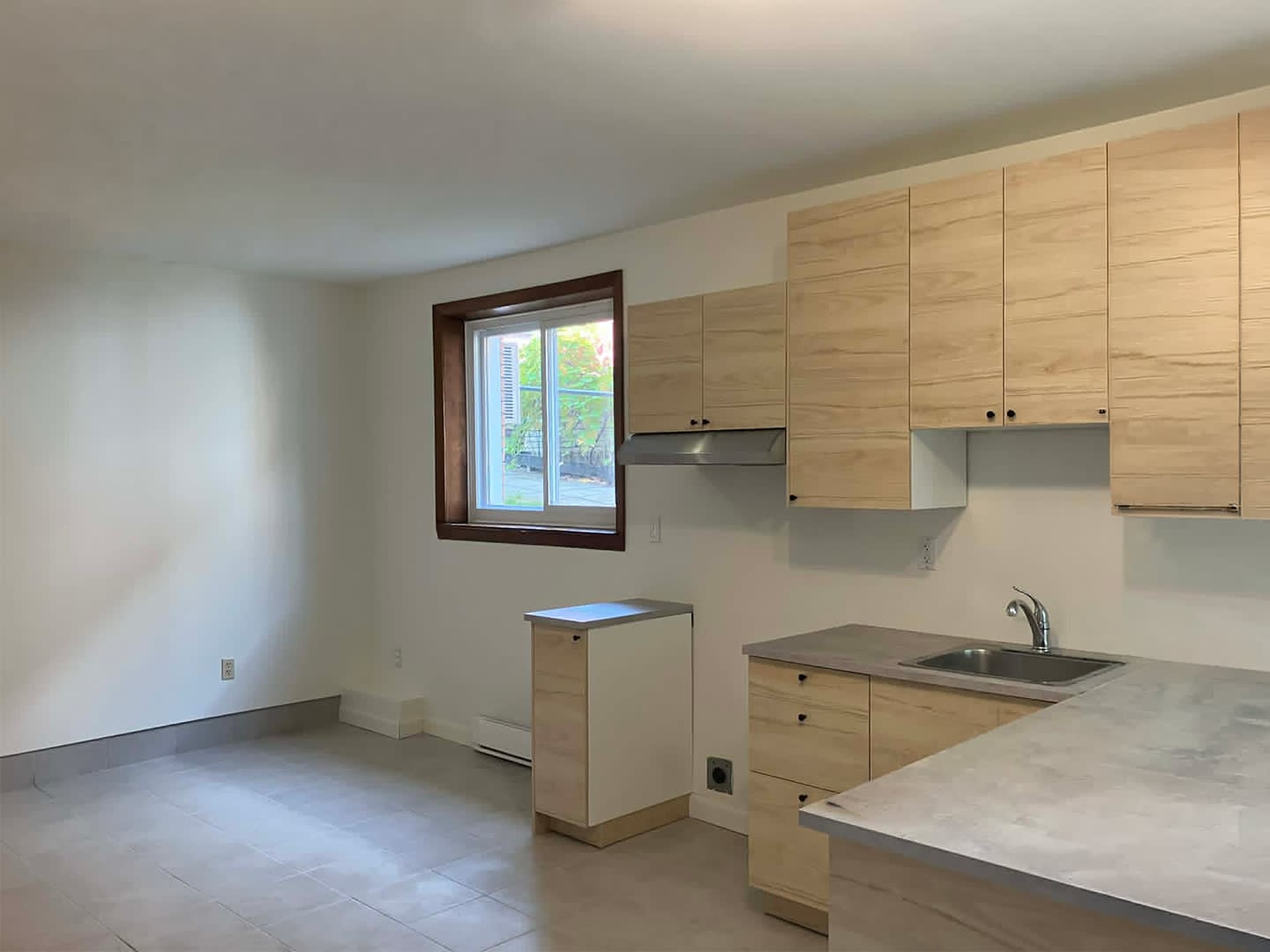 3 1/2 Vieux-Nord - Disponible 1er septembre — photo 2