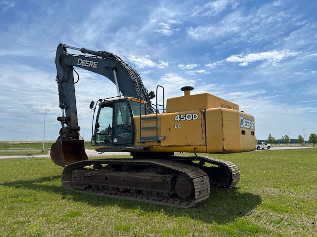 2006 JOHN DEERE 450D LC EXCAVATOR FOR SALE in Heavy Equipment in Barrie - Image 2