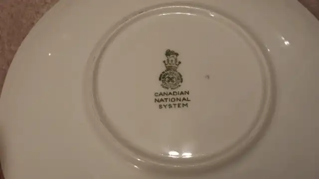 Royal Doulton Canadian National System Cake Plate in Arts & Collectibles in Burnaby/New Westminster - Image 6
