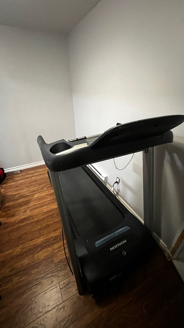 Treadmill in Exercise Equipment in Mississauga / Peel Region - Image 3