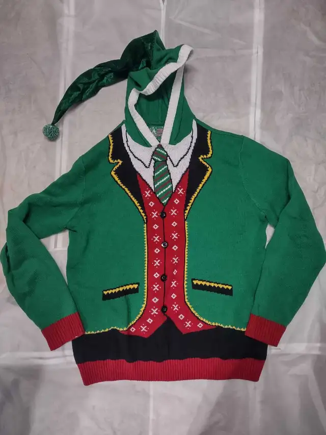 ugly Christmas sweater in Men's in Mississauga / Peel Region - Image 2