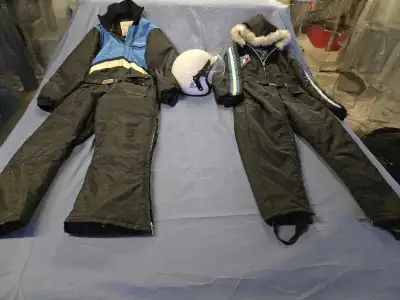 Vintage Sno Jet snowsuit set! This set includes two snowsuits, a helmet, and a beanie, all with the...
