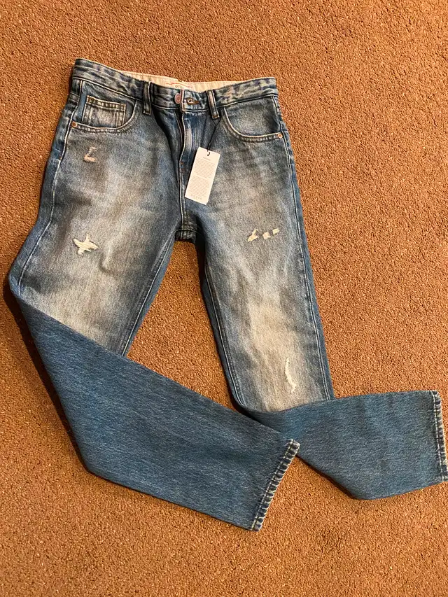 Youth boys jeans - guess brand in Kids & Youth in Strathcona County - Image 2